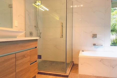 Photo of property in 35 Park Road, Titirangi, Auckland, 0604