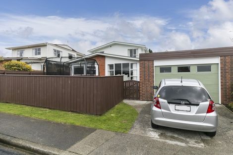 Photo of property in 13 Cranwell Street, Churton Park, Wellington, 6037