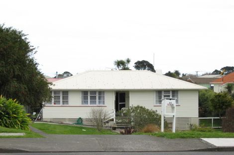 Photo of property in 22a Fitzroy Road, Fitzroy, New Plymouth, 4312