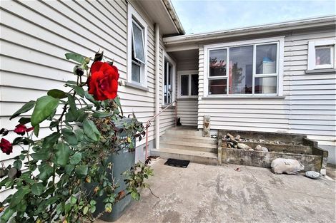 Photo of property in 138 Tasman Street, Opunake, 4616