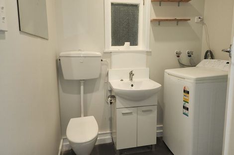 Photo of property in 16 Lindum Terrace, Roseneath, Wellington, 6011