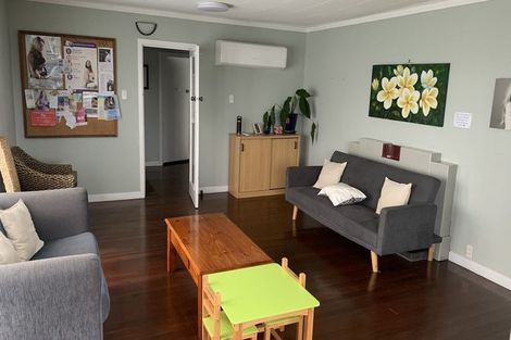 Photo of property in 274a Te Atatu Road, Te Atatu South, Auckland, 0610