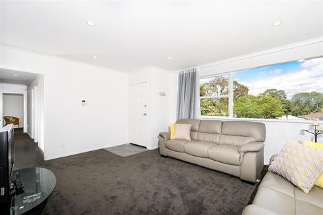Photo of property in 70 Chilcott Road, Henderson, Auckland, 0612
