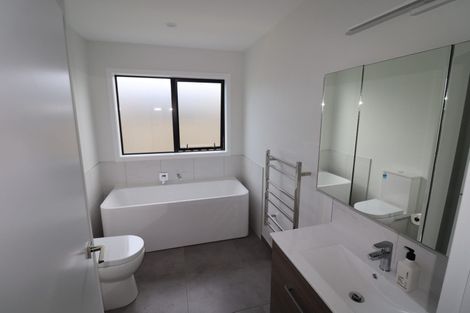 Photo of property in 28 Karearea Avenue, Kenepuru, Porirua, 5022