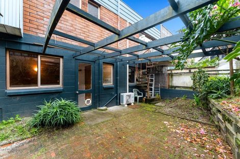 Photo of property in 2/3 Omana Road, Milford, Auckland, 0620