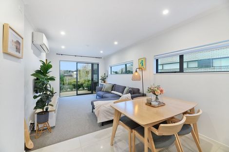 Photo of property in 32a Titoki Street, Te Atatu Peninsula, Auckland, 0610