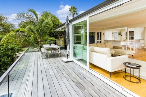 Photo of property in 2/65 Park Rise, Campbells Bay, Auckland, 0630