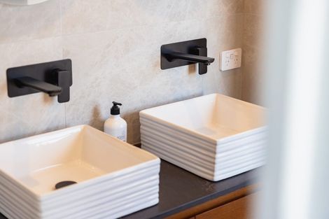 Photo of property in 32 O'connor Place, Burnside, Christchurch, 8053