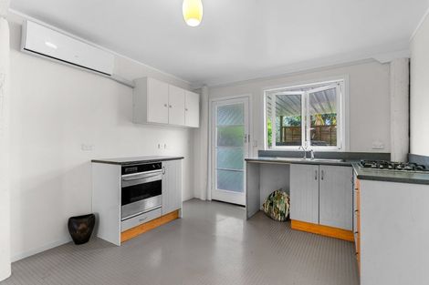 Photo of property in 6 Ferry Road, Waipu, 0510