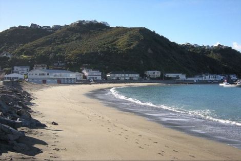 Photo of property in 2 Milne Terrace, Island Bay, Wellington, 6023