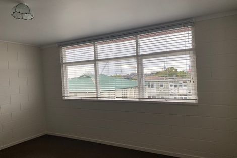 Photo of property in 9 Esplanade Road, Mount Eden, Auckland, 1024