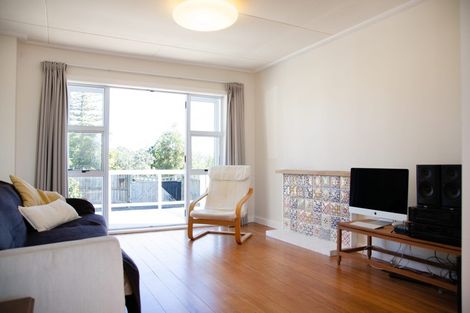 Photo of property in 1/5 Glenview Road, Glen Eden, Auckland, 0602
