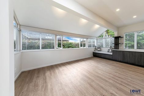 Photo of property in 1/2 Hauraki Road, Hauraki, Auckland, 0622