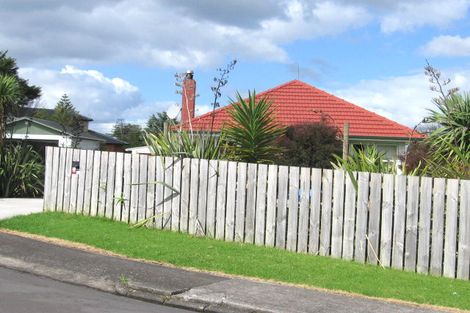 Photo of property in 9 Gladfield Lane, Te Atatu Peninsula, Auckland, 0610