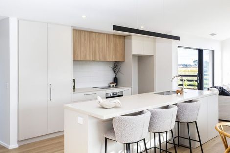 Photo of property in 100 Skibbereen Drive, Halswell, 8025