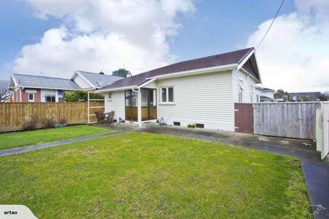 Photo of property in 1 Cudby Street, Woburn, Lower Hutt, 5011