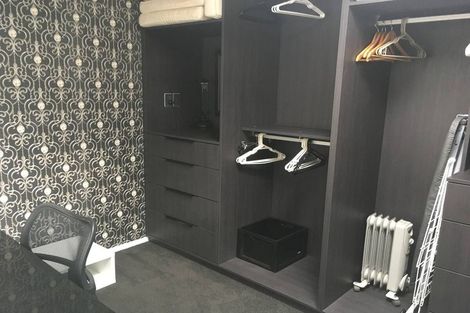 Photo of property in 17 Palliser Road, Roseneath, Wellington, 6011