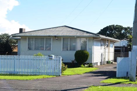 Photo of property in 419 Massey Road, Mangere East, Auckland, 2024