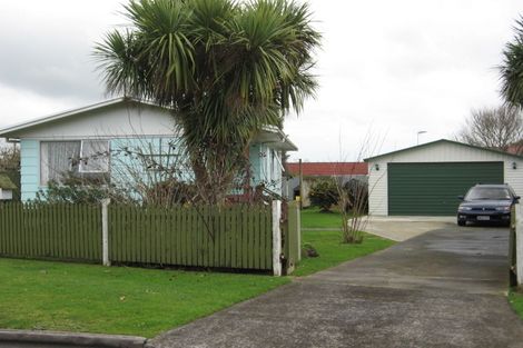 Photo of property in 8 Citril Place, Red Hill, Papakura, 2110