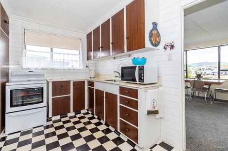 Photo of property in 5-5a Rugby Street, Waimate, 7924