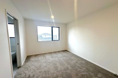 Photo of property in 55 Paetai Lane, Te Atatu Peninsula, 0610