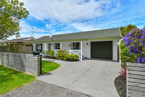 Photo of property in 6 Lorelei Place, Opaheke, Papakura, 2113