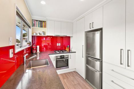 Photo of property in 6 Lorelei Place, Opaheke, Papakura, 2113