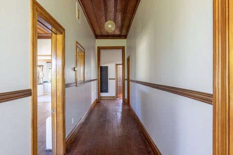 Photo of property in 30 Church Street, Waipawa, 4210