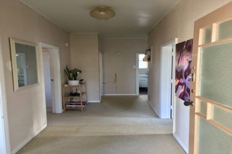 Photo of property in 13 Massey Avenue, Greenlane, Auckland, 1061