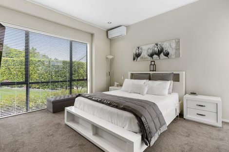 Photo of property in 29 Wiltshire Place, Somerville, Auckland, 2014