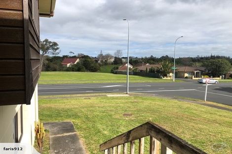 Photo of property in 92 Aviemore Drive, Highland Park, Auckland, 2010