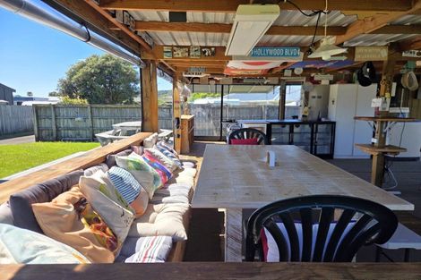 Photo of property in 104 Kauri Crescent, Matarangi, Whitianga, 3592