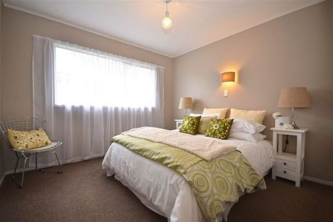 Photo of property in 3/1a Amberley Avenue, Te Atatu South, Auckland, 0610