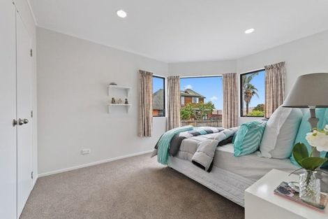 Photo of property in 1/54 Simmental Crescent, Somerville, Auckland, 2014