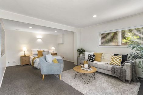 Photo of property in 24 Greendale Spur, Glenfield, Auckland, 0629