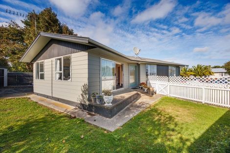 Photo of property in 48 Somerset Crescent, Highbury, Palmerston North, 4412