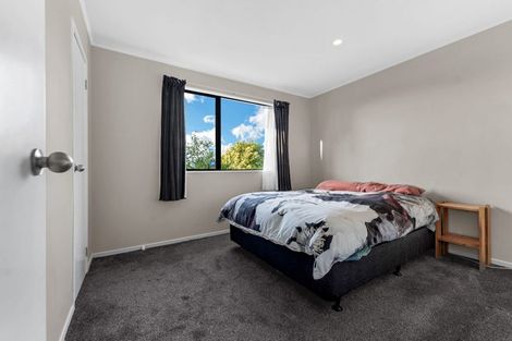 Photo of property in 2/41 Taitimu Drive, Weymouth, Auckland, 2103