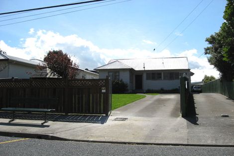 Photo of property in 213 Riverside Drive, Waterloo, Lower Hutt, 5011