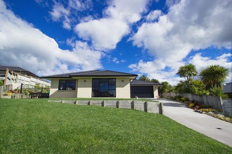 Photo of property in 24 Caldera Close, Pyes Pa, Tauranga, 3112