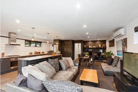 Photo of property in 54 Horoeka Street, Stokes Valley, Lower Hutt, 5019