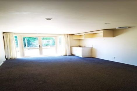 Photo of property in 8 Mandeville Place, Unsworth Heights, Auckland, 0632