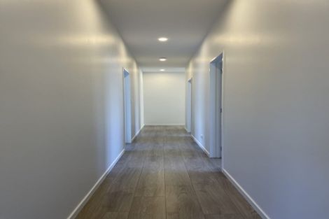 Photo of property in 7 Vinistra Road, Kumeu, 0810