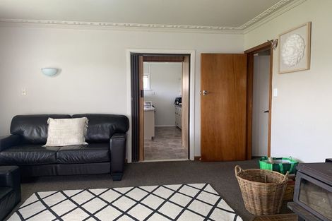 Photo of property in 90 Matipo Road, Te Atatu Peninsula, Auckland, 0610
