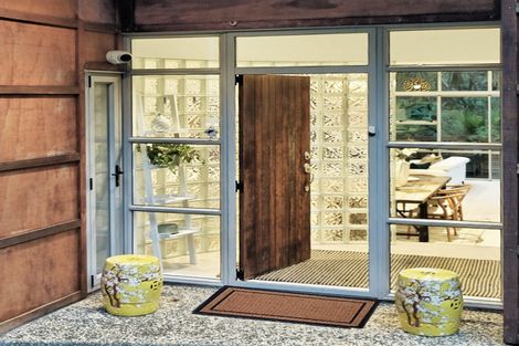 Photo of property in 39 Warner Park Avenue, Laingholm, Auckland, 0604