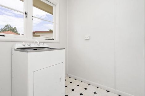 Photo of property in 141 Victoria Street, Cambridge, 3434