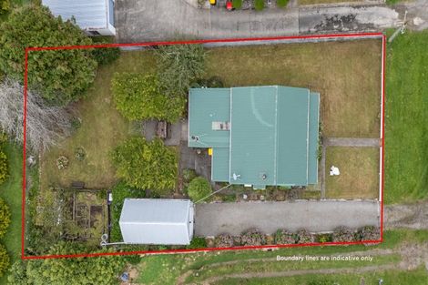 Photo of property in 18 Alfredton Road, Eketahuna, 4900