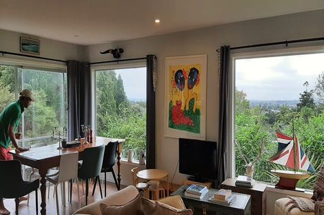 Photo of property in 37 West Lynn Road, Titirangi, Auckland, 0604