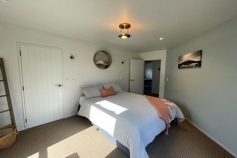 Photo of property in 15 Russell Drive, Oakura, 4314