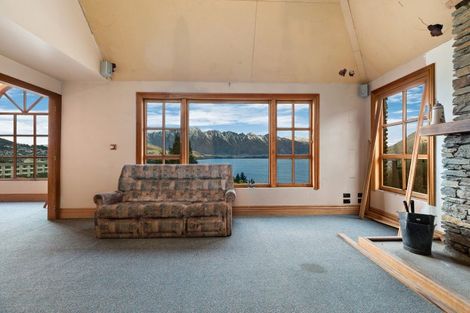 Photo of property in 8 Aspen Grove, Fernhill, Queenstown, 9300