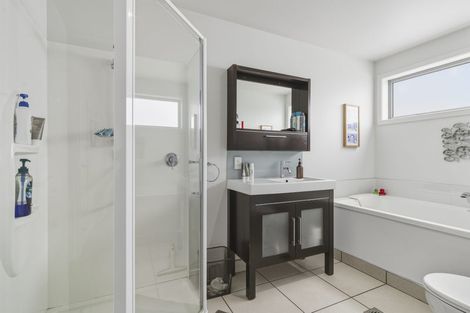 Photo of property in 48 Holyport Close, Fairfield, Dunedin, 9018